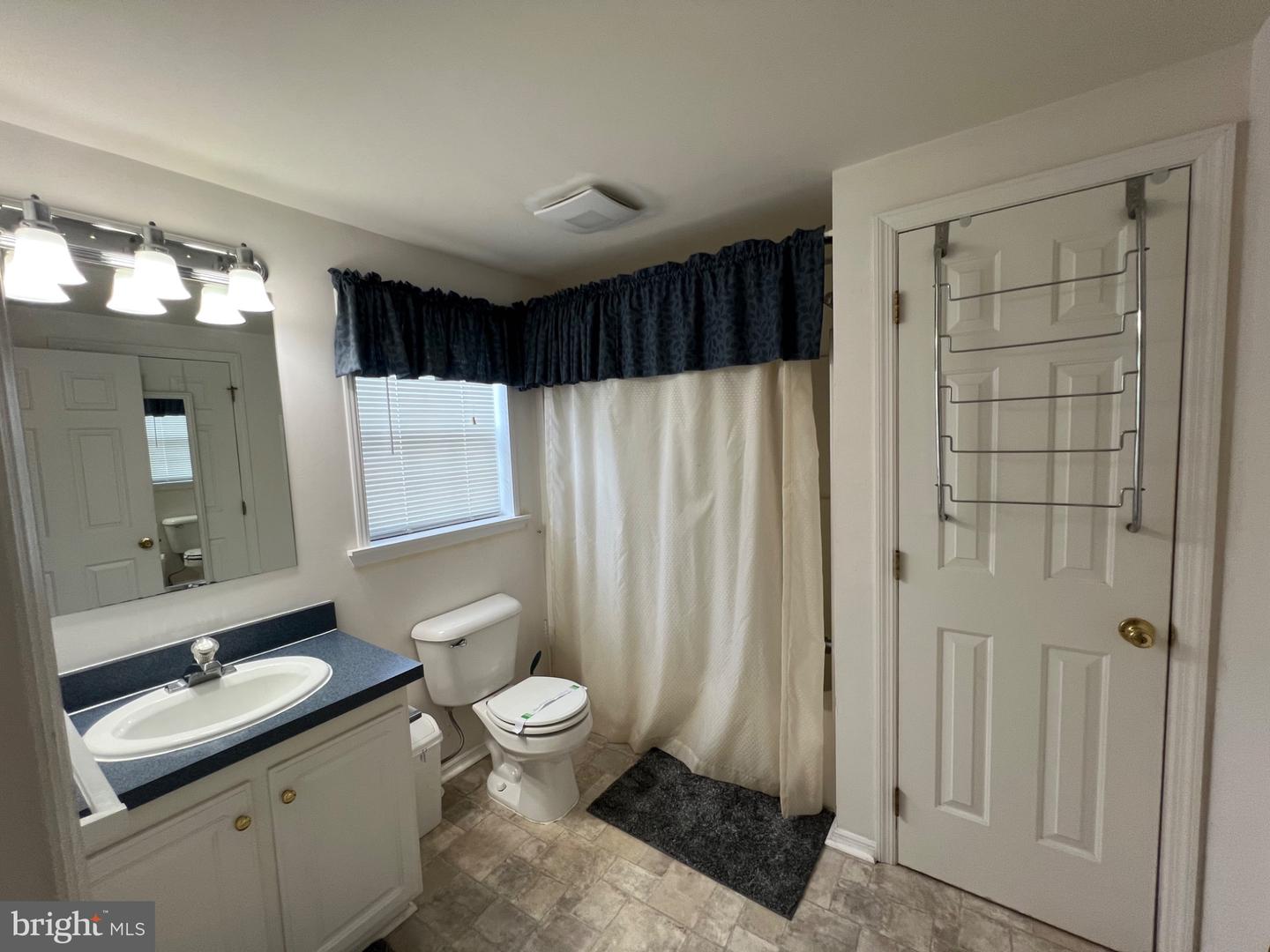 8810 Bay Ridge Dr Property Photo 16