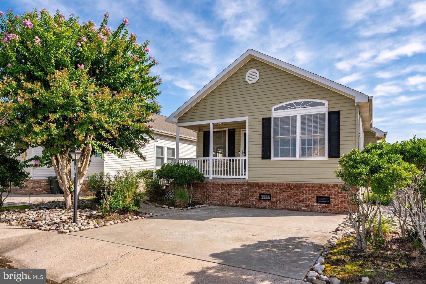 138 Yawl Dr Property Photo 1