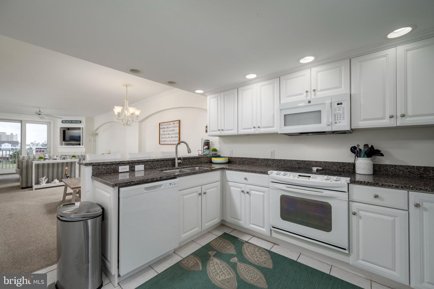 5901 Atlantic Ave #408 Property Photo 13