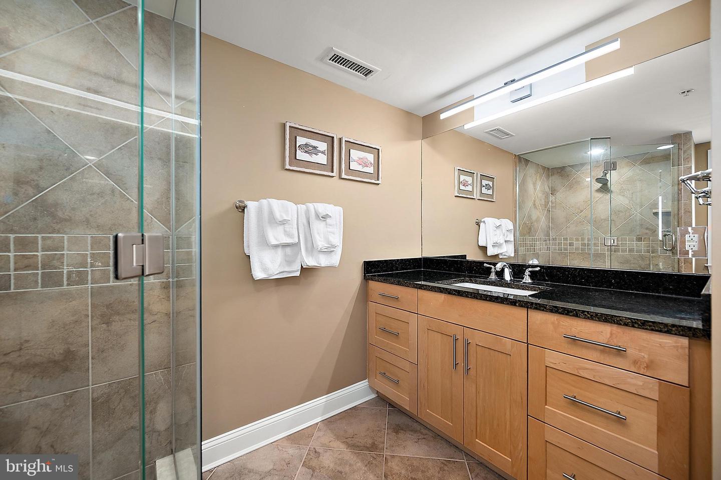 8 60th St #1004 Property Photo 46