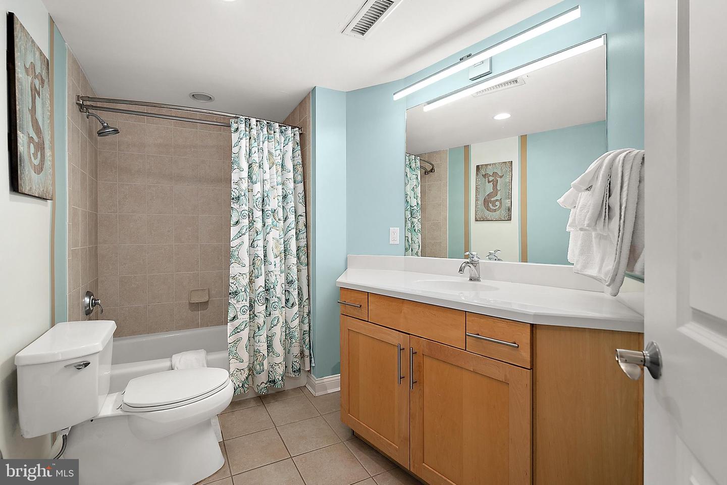 8 60th St #1004 Property Photo 71