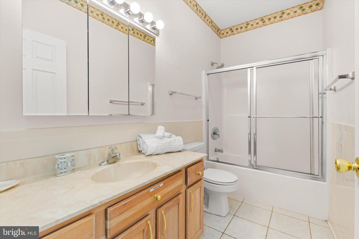 8901 Rusty Anchor Rd #c Property Photo 10