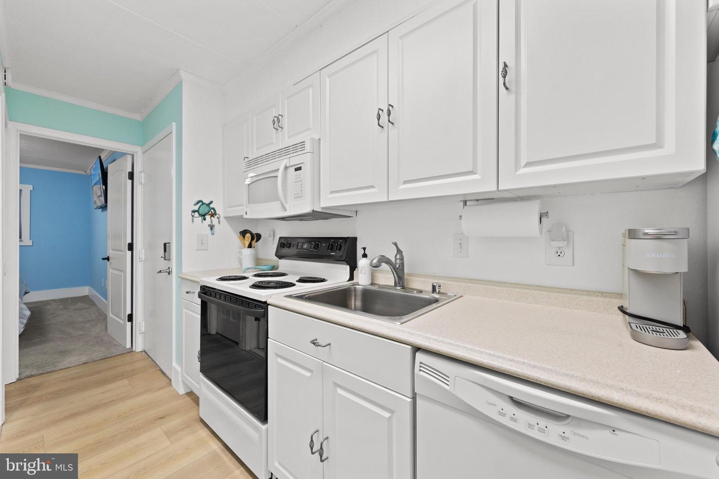 2 137th St #305 Property Photo 8