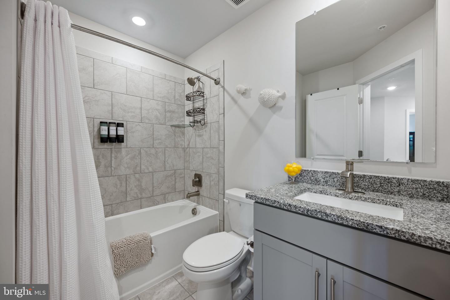 102 142nd St #102d Property Photo 32