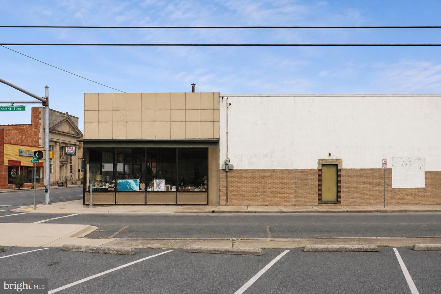 153 Market St #unit B Property Photo 7
