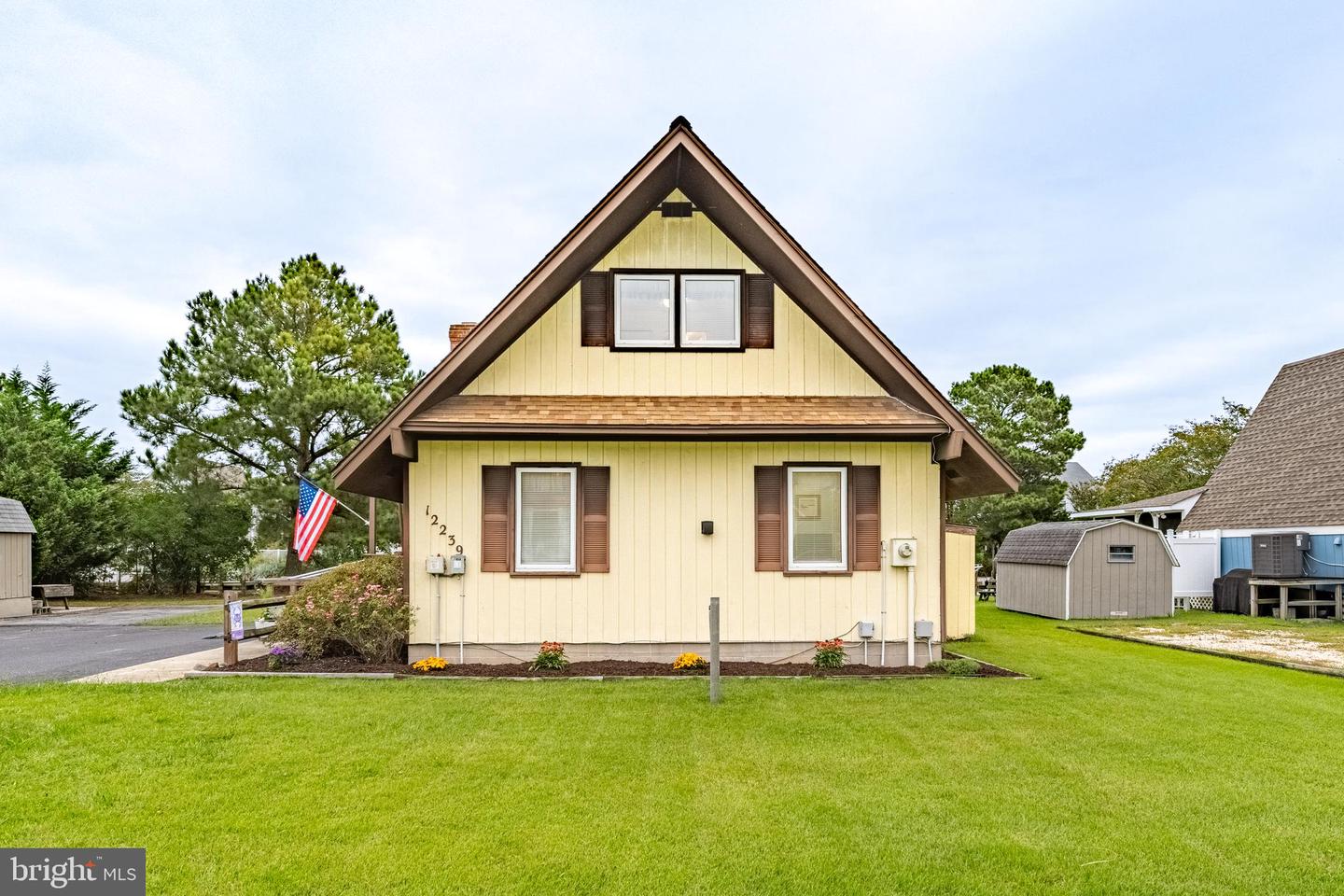 12239 SNUG HARBOR RD Property Photo 1