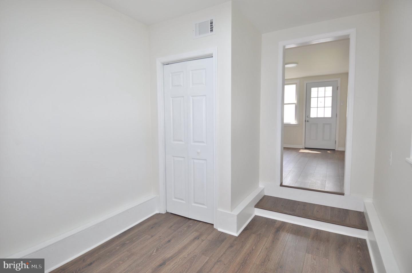 16 Somerset Ave Property Photo 14