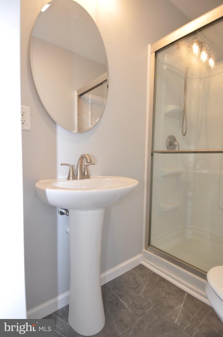 16 Somerset Ave Property Photo 15