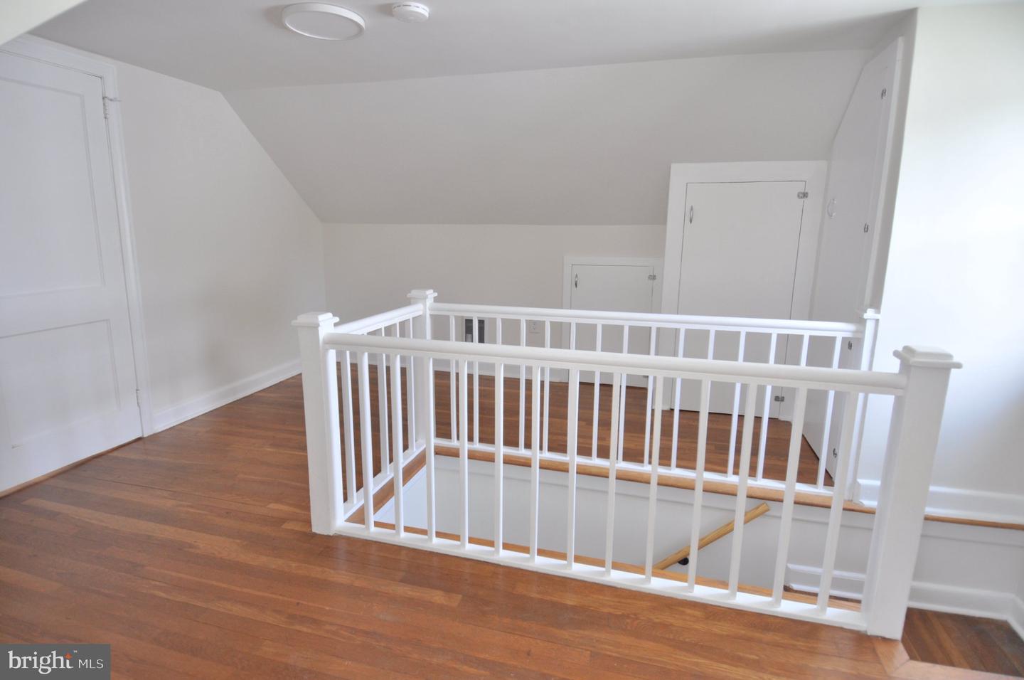 16 Somerset Ave Property Photo 21