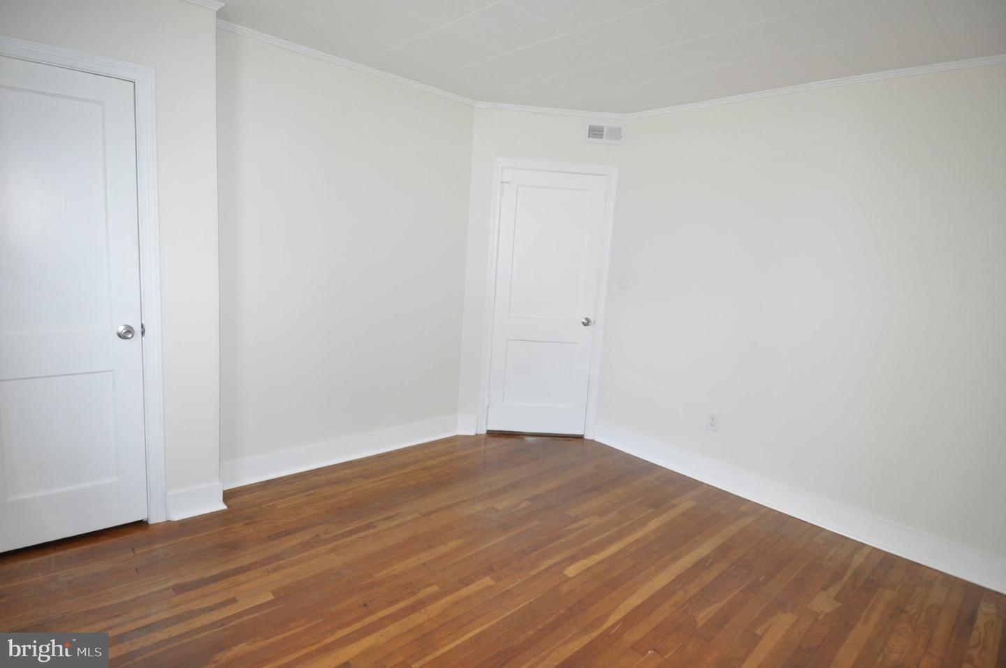 16 Somerset Ave Property Photo 23