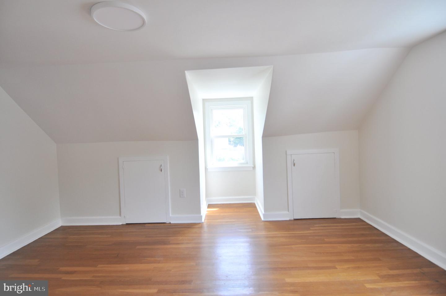 16 Somerset Ave Property Photo 26