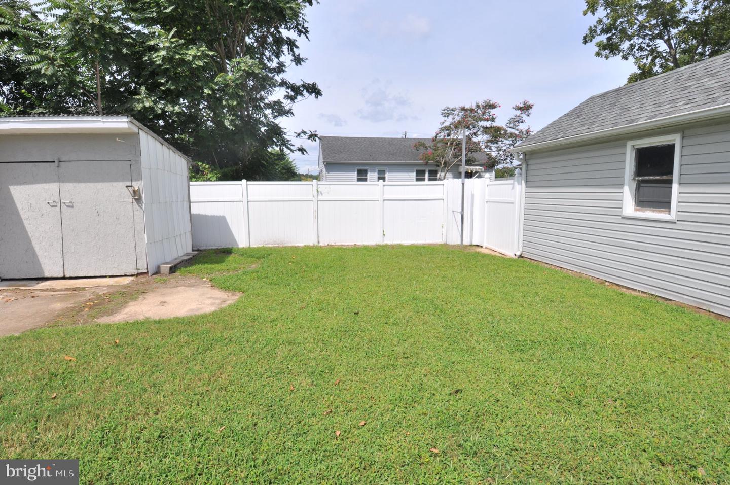 16 Somerset Ave Property Photo 30