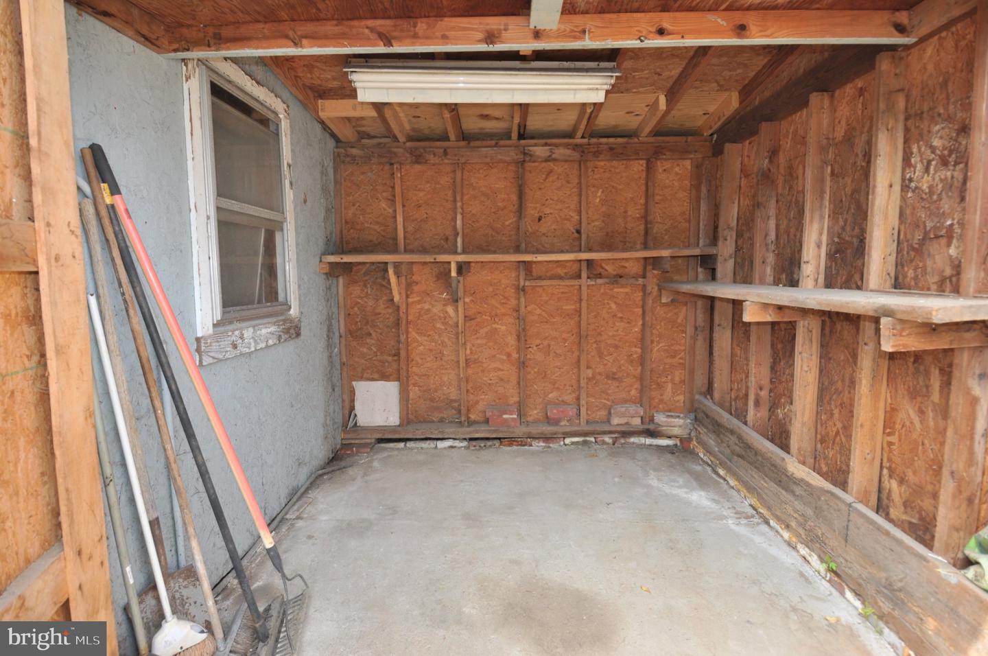 16 Somerset Ave Property Photo 35