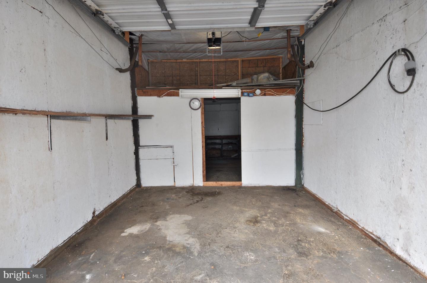 16 Somerset Ave Property Photo 39