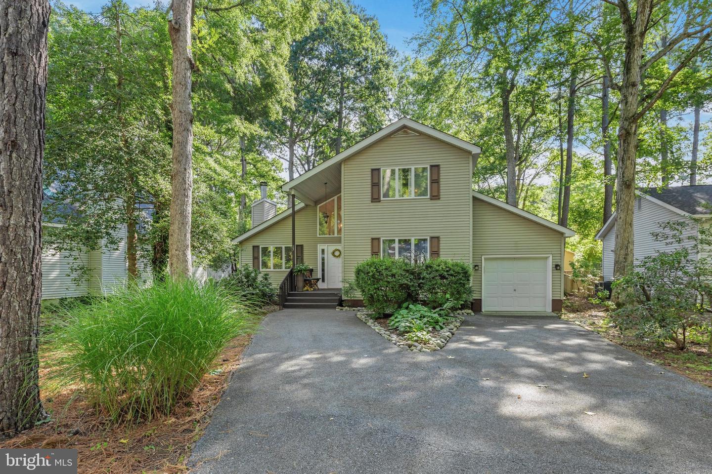 13 Royal Oaks Dr Property Photo 1