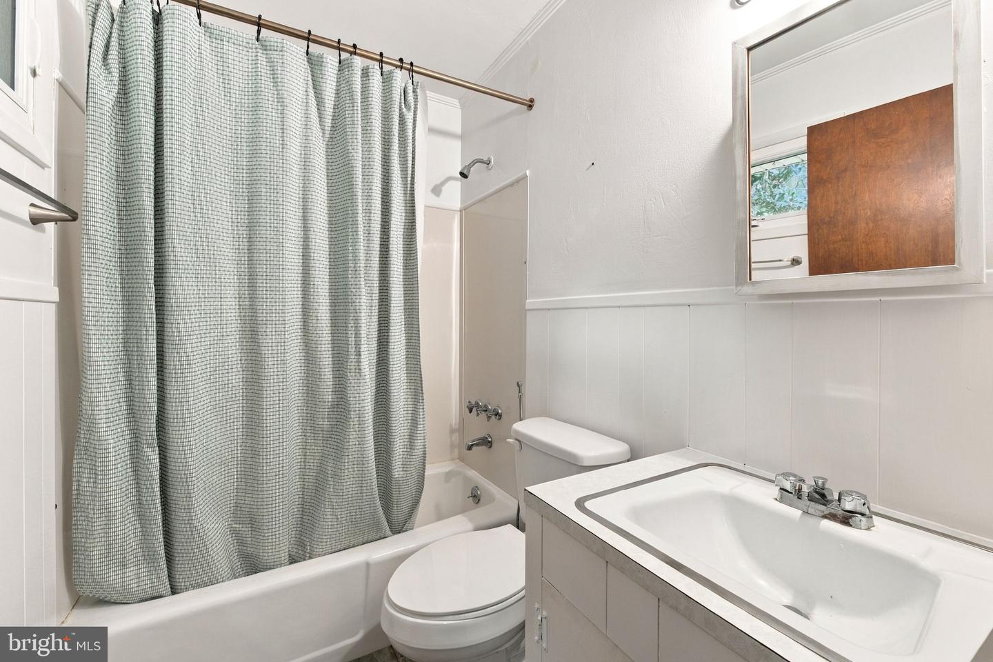 5917 Steffe Dr Property Photo 8