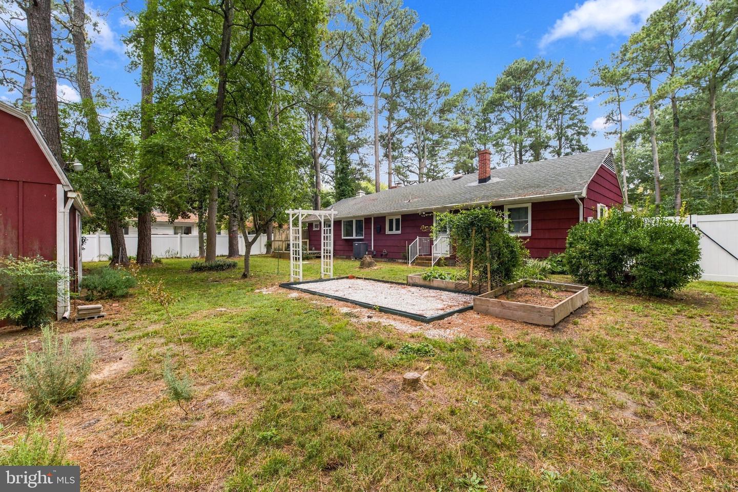 5917 Steffe Dr Property Photo 24