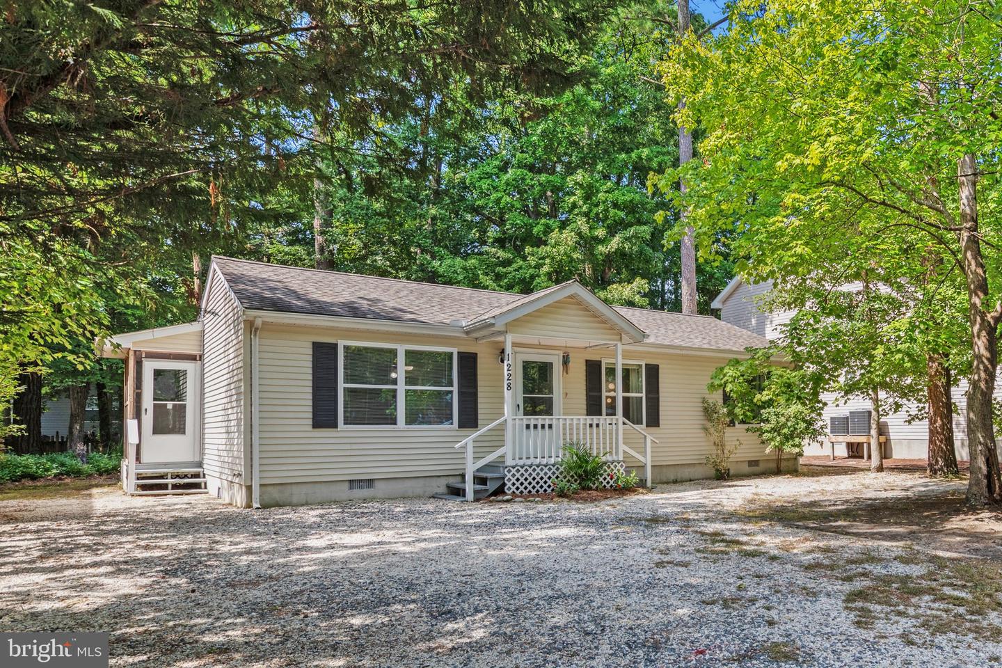 1228 Ocean Pkwy Property Photo 1