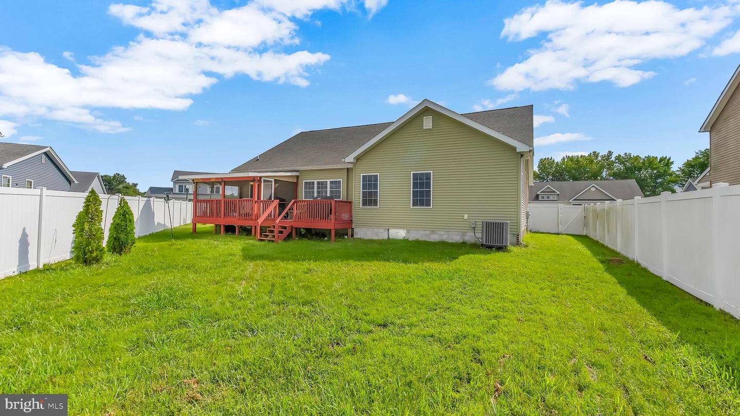 1716 Cedar St Property Photo 8