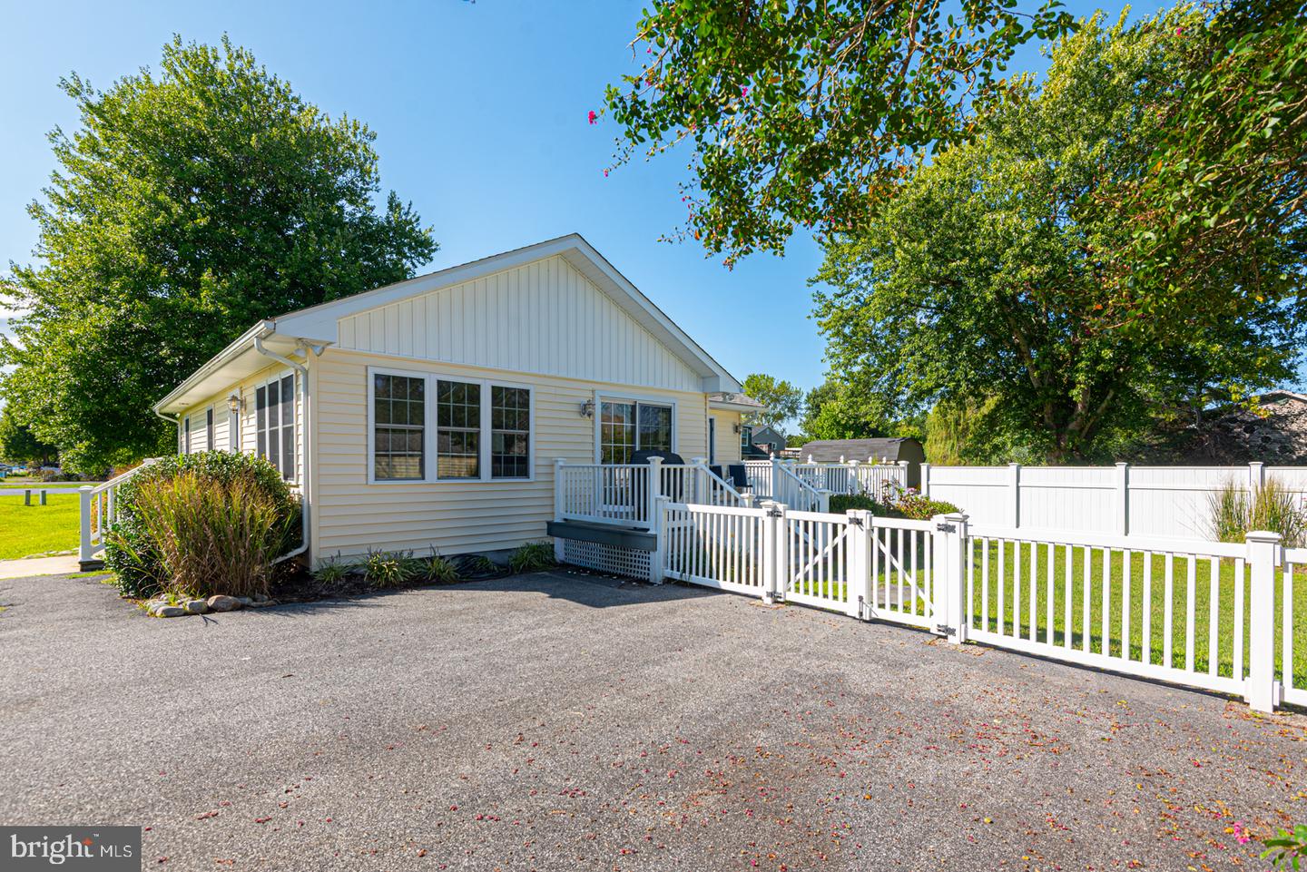 12503 W Torquay Rd Property Photo 9