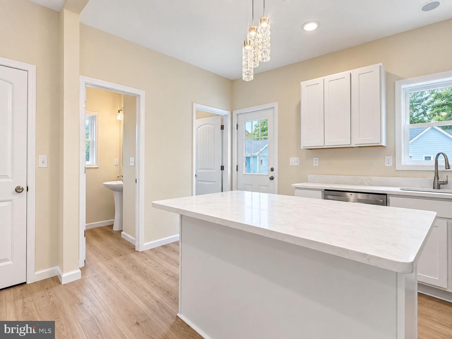 412 Market St Property Photo 9