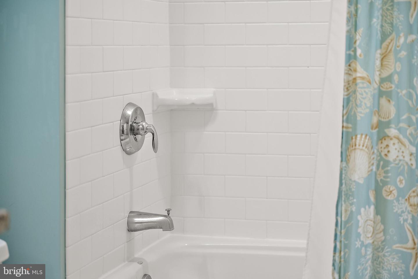 2 48th St #402 Property Photo 54