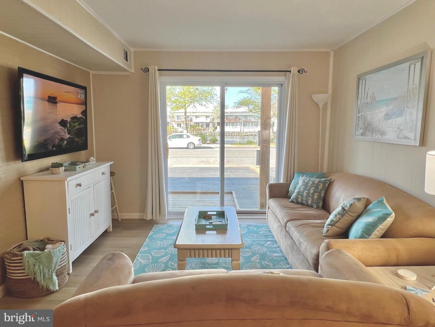 111 Jamestown Rd #b4 Property Photo 2