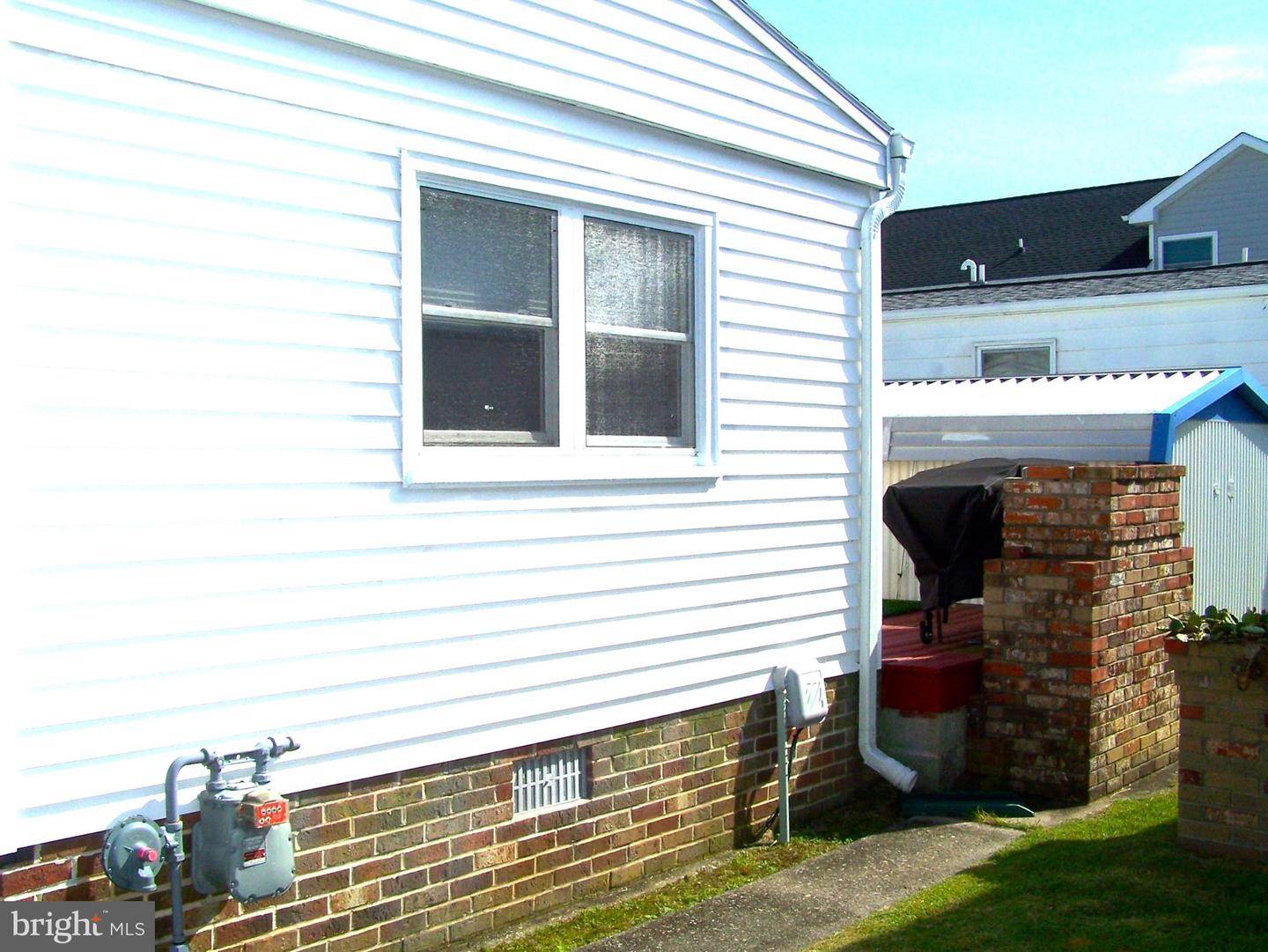 203 Clam Shell Rd Property Photo 7