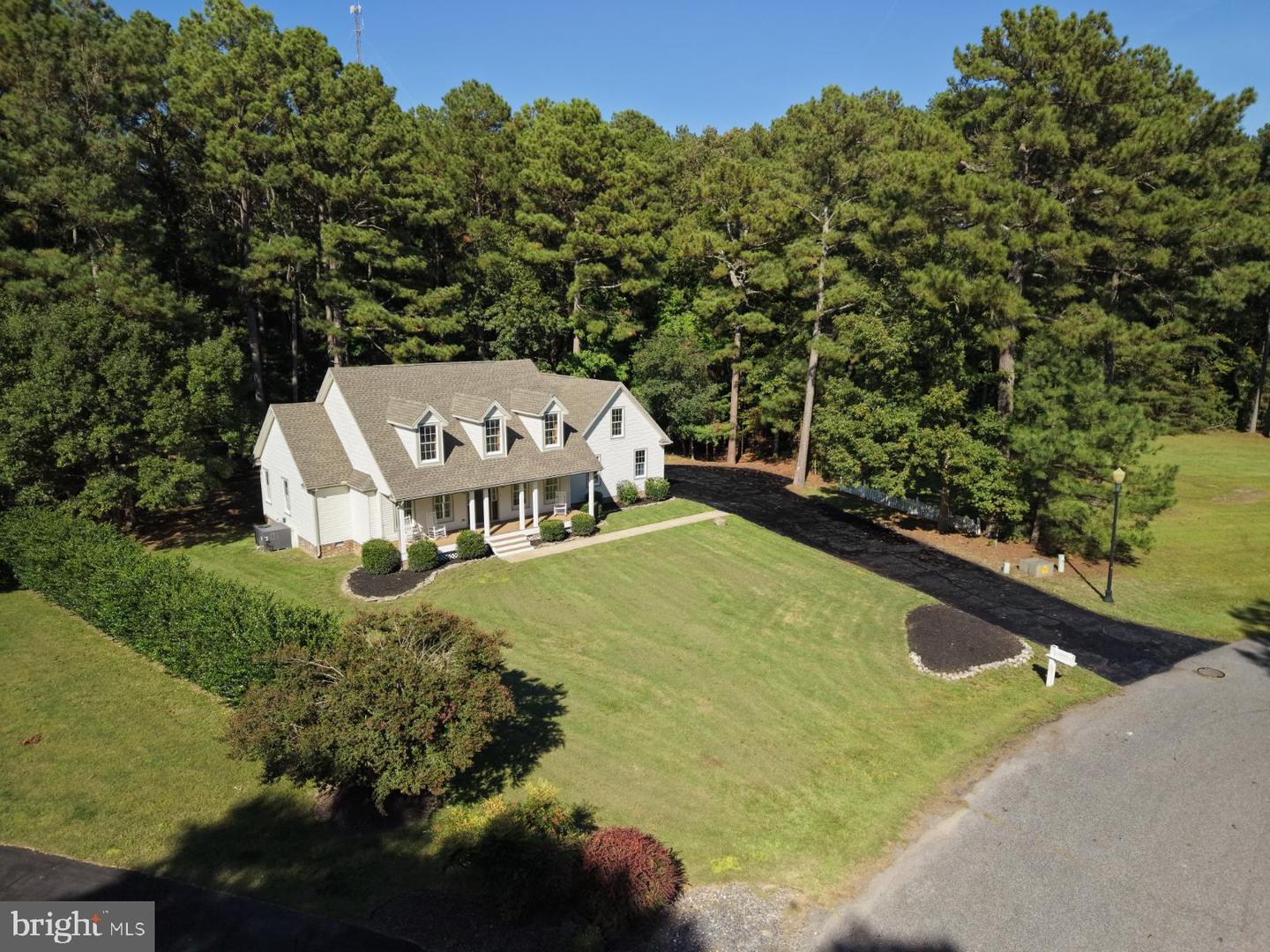 2610 Pine Ridge Ct Property Photo 2
