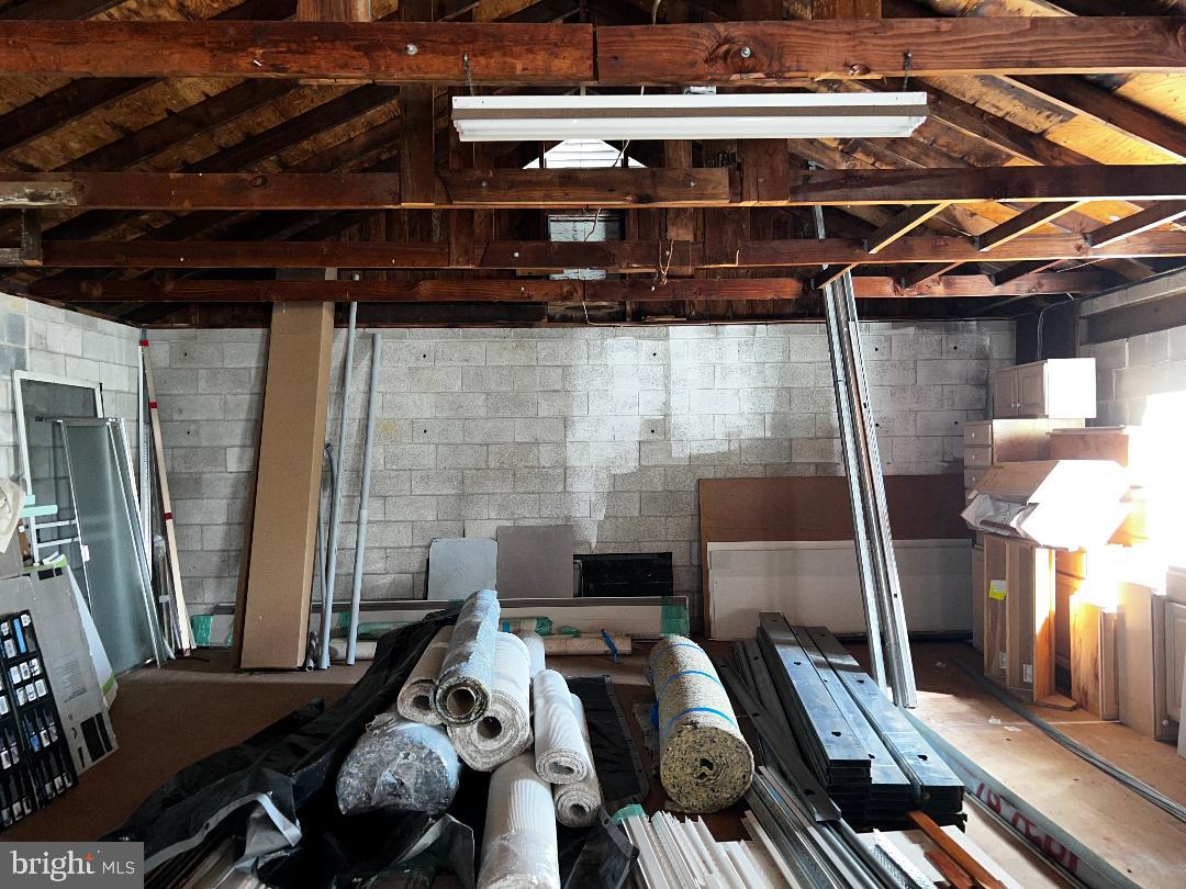 201 11th St Property Photo 32