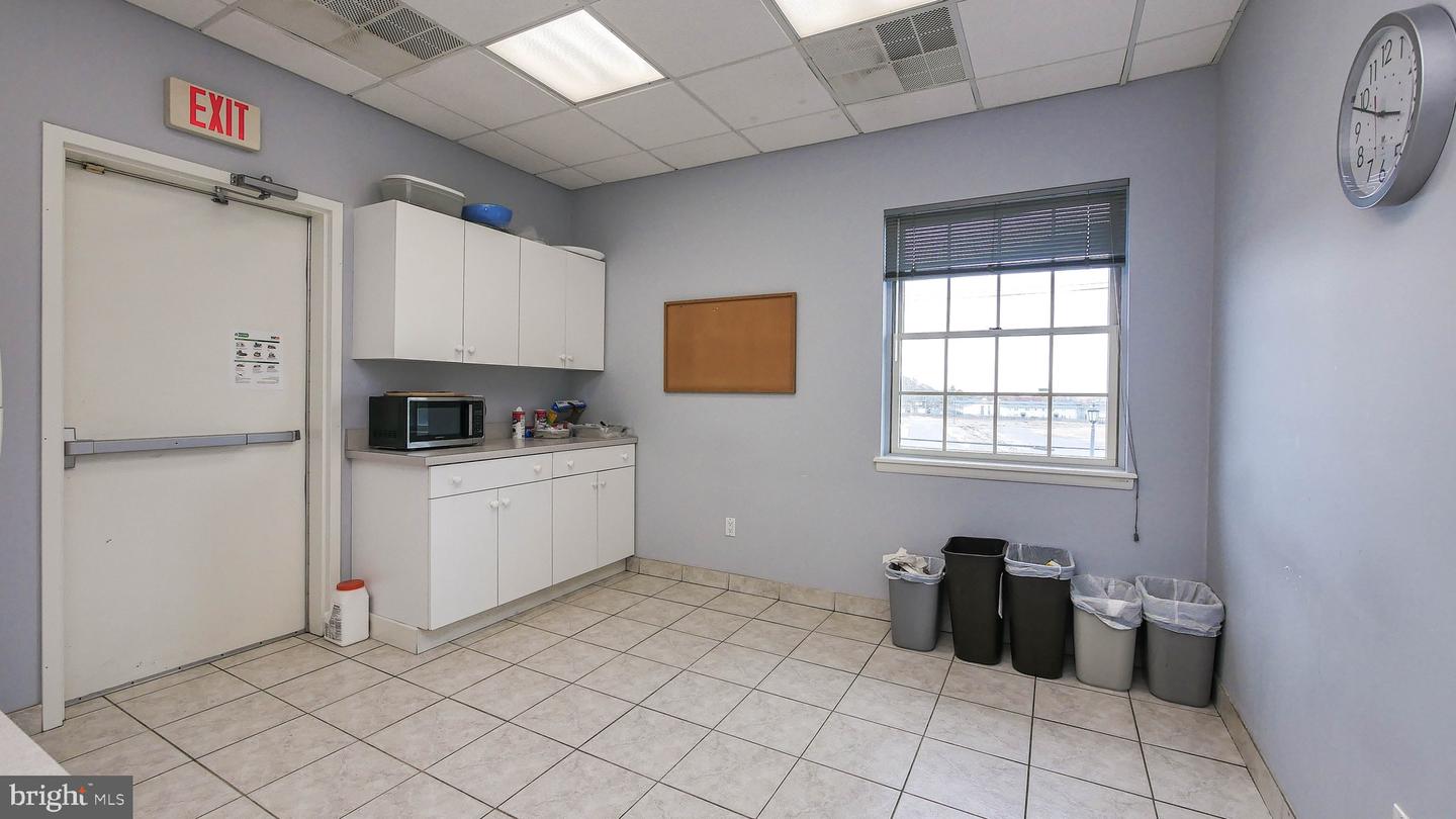 110 Harbor Ln Property Photo 24