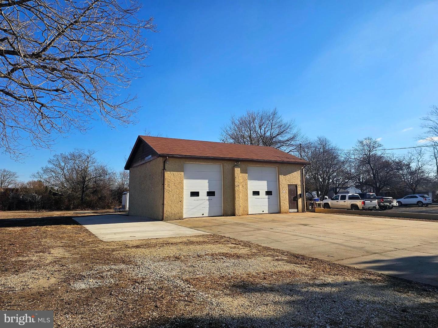 207 N Harding Hwy Property Photo 3
