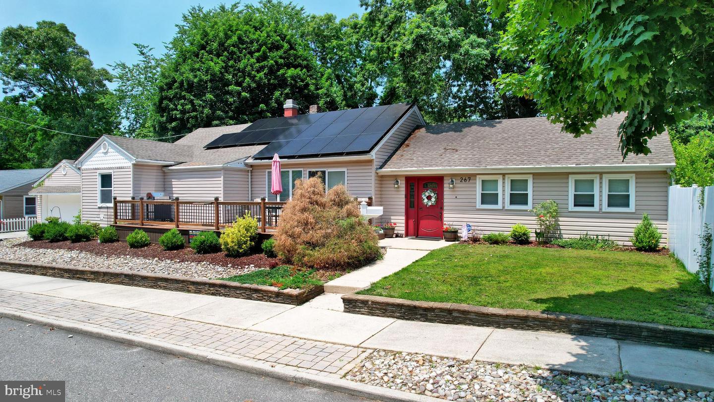 267 W WYOMING AVE