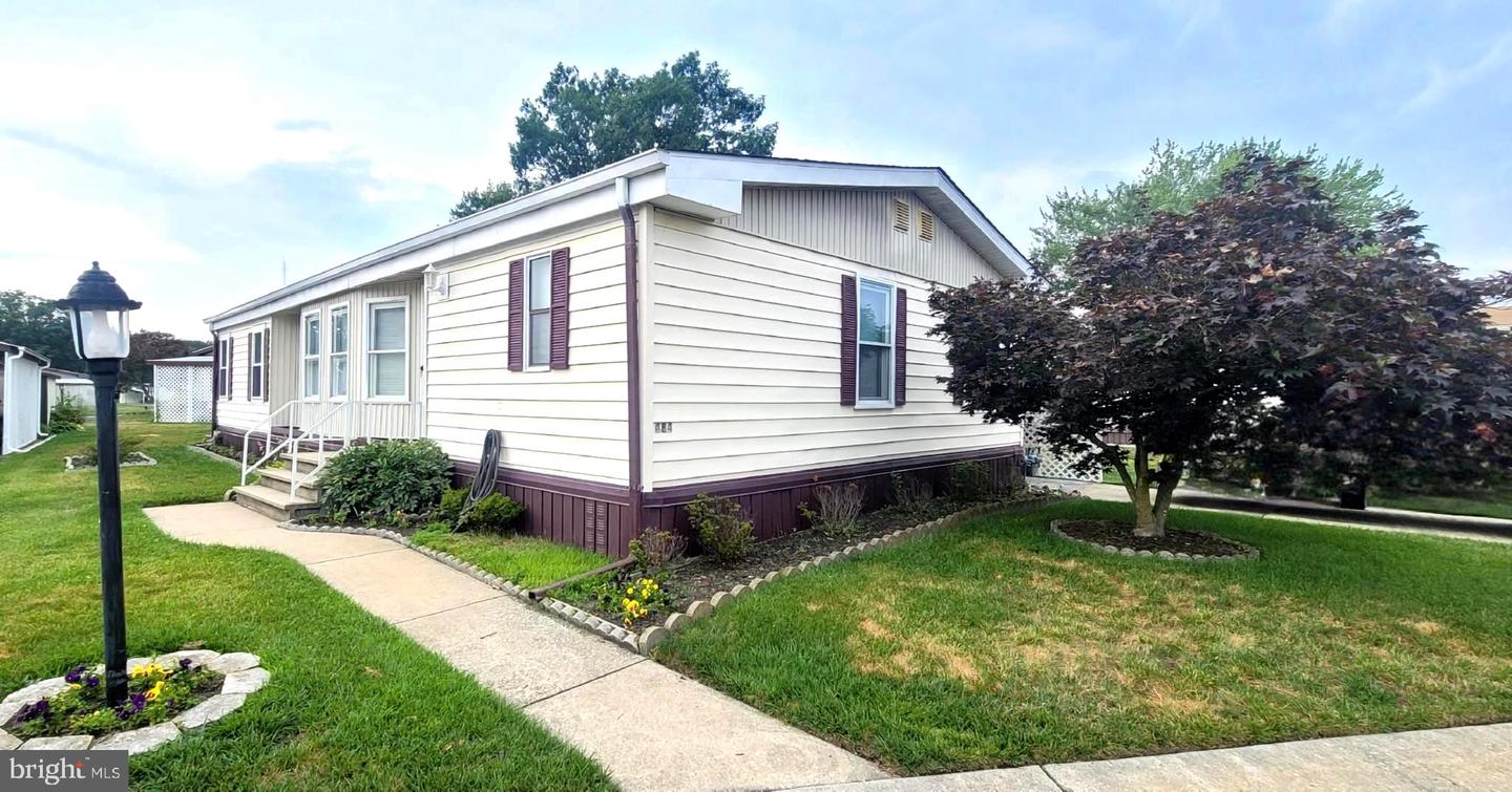 484 Pilgrim Way Property Photo 1