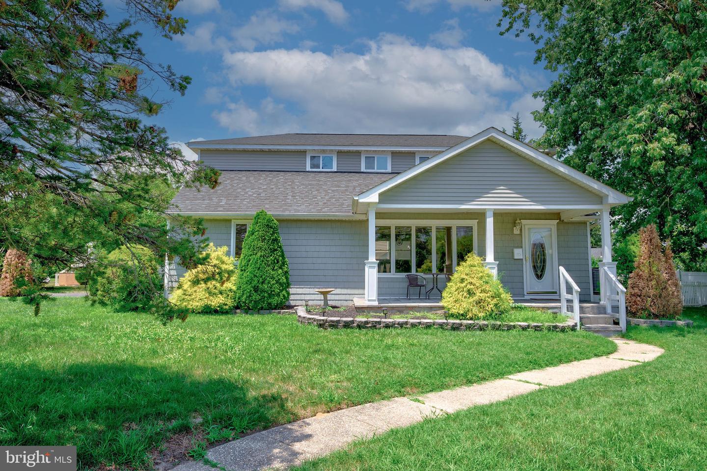 2211 Shore Rd Property Photo 1