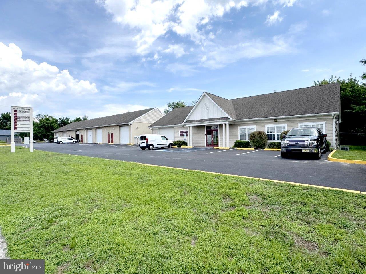 18 Cambria Ave Property Photo 1