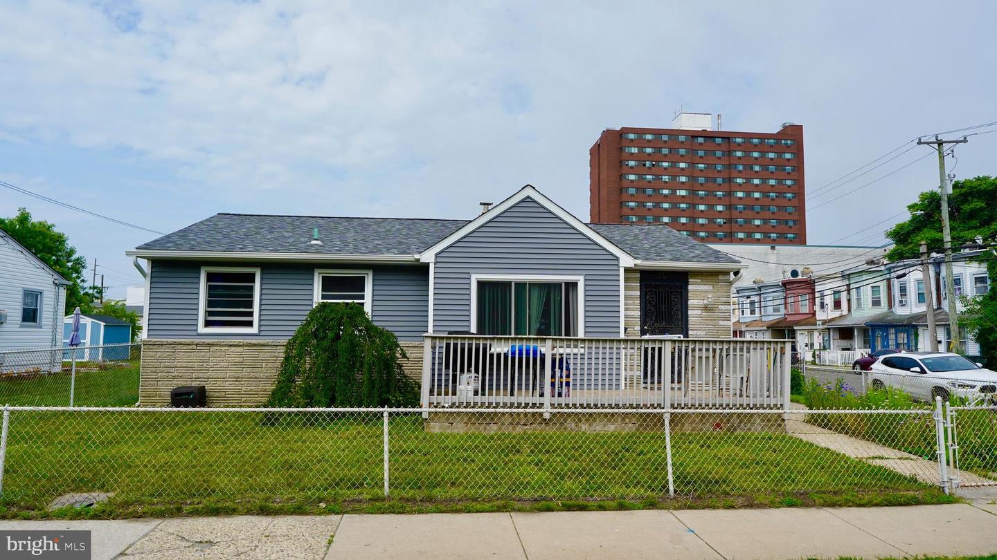 301 Kentucky Ave N Property Photo 1