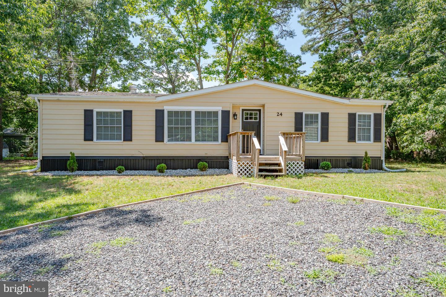 24 Holly Ct Property Photo 1