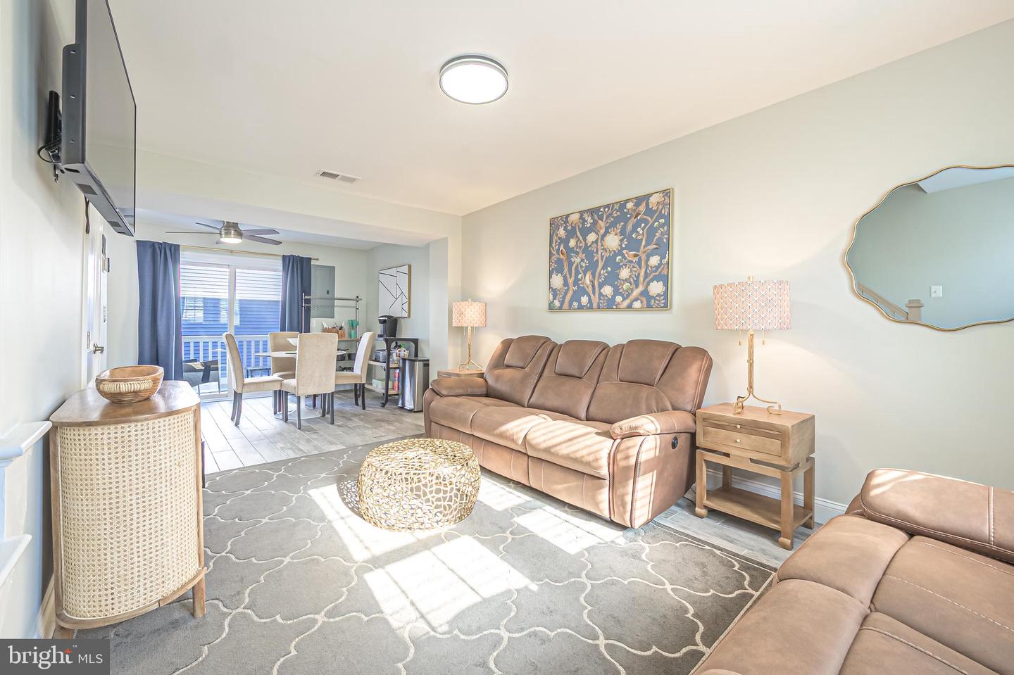 NJAC2021408 Property Photo 2
