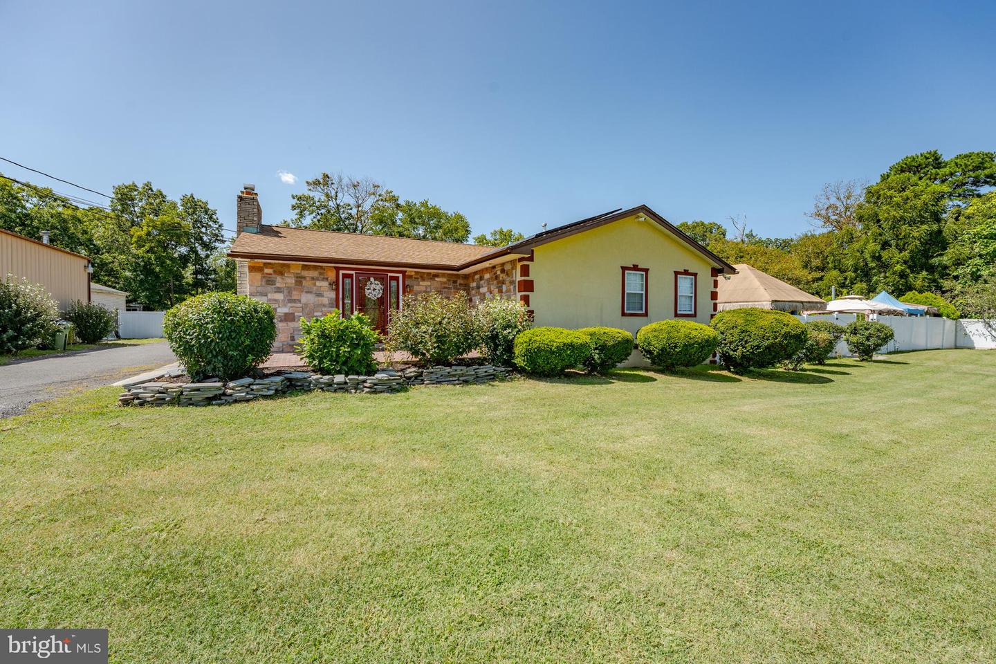 6529 Delilah Rd Property Photo 1