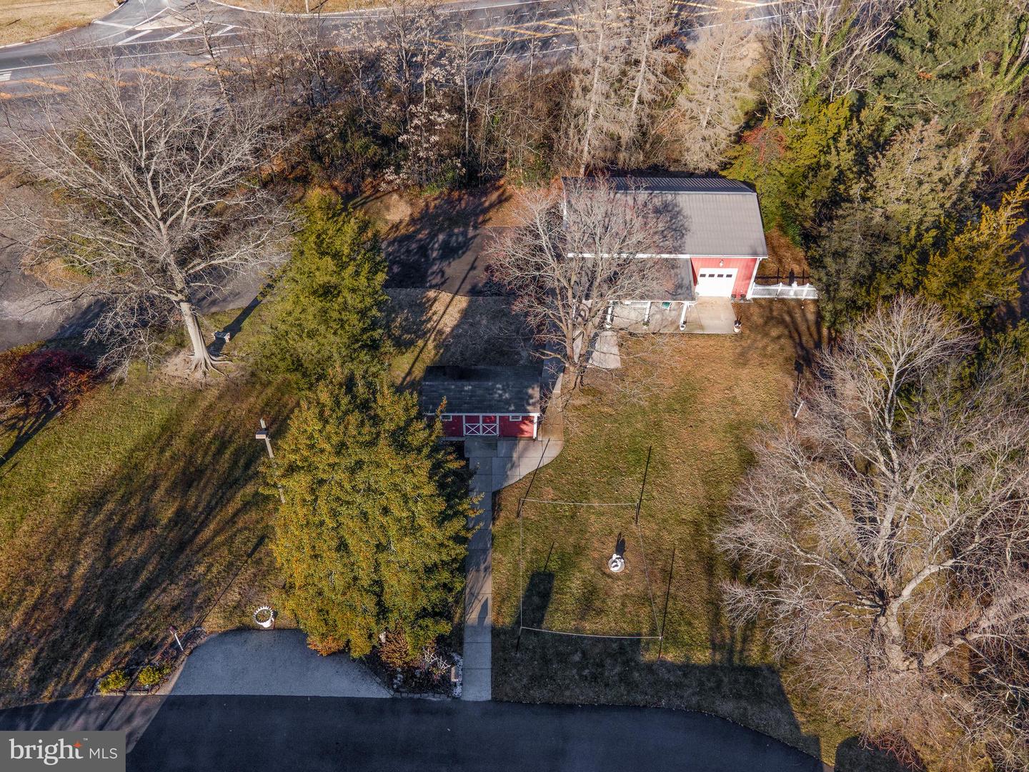 19 Middle Rd Property Photo 48