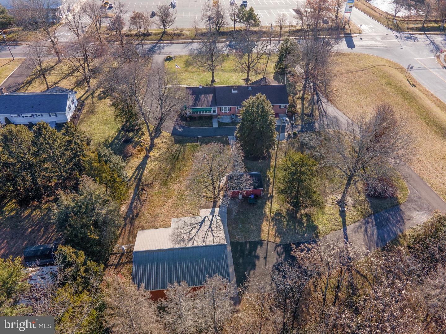 19 Middle Rd Property Photo 49