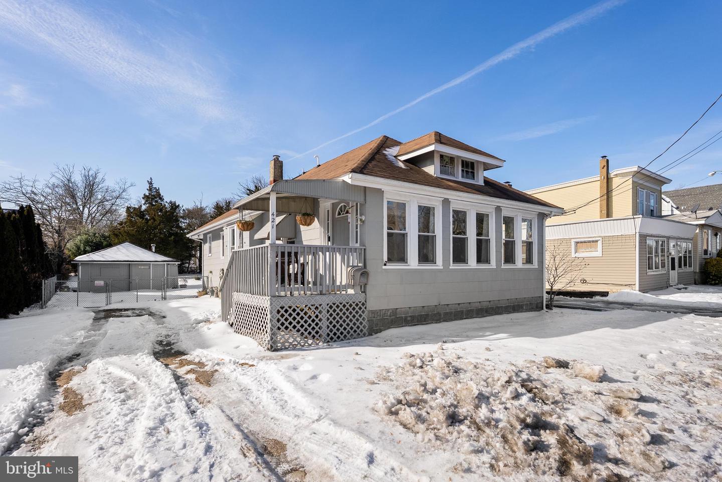 421 W DELILAH RD