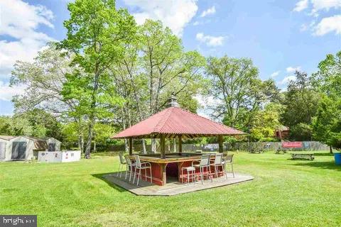 38 Tuckahoe Rd Property Photo 5