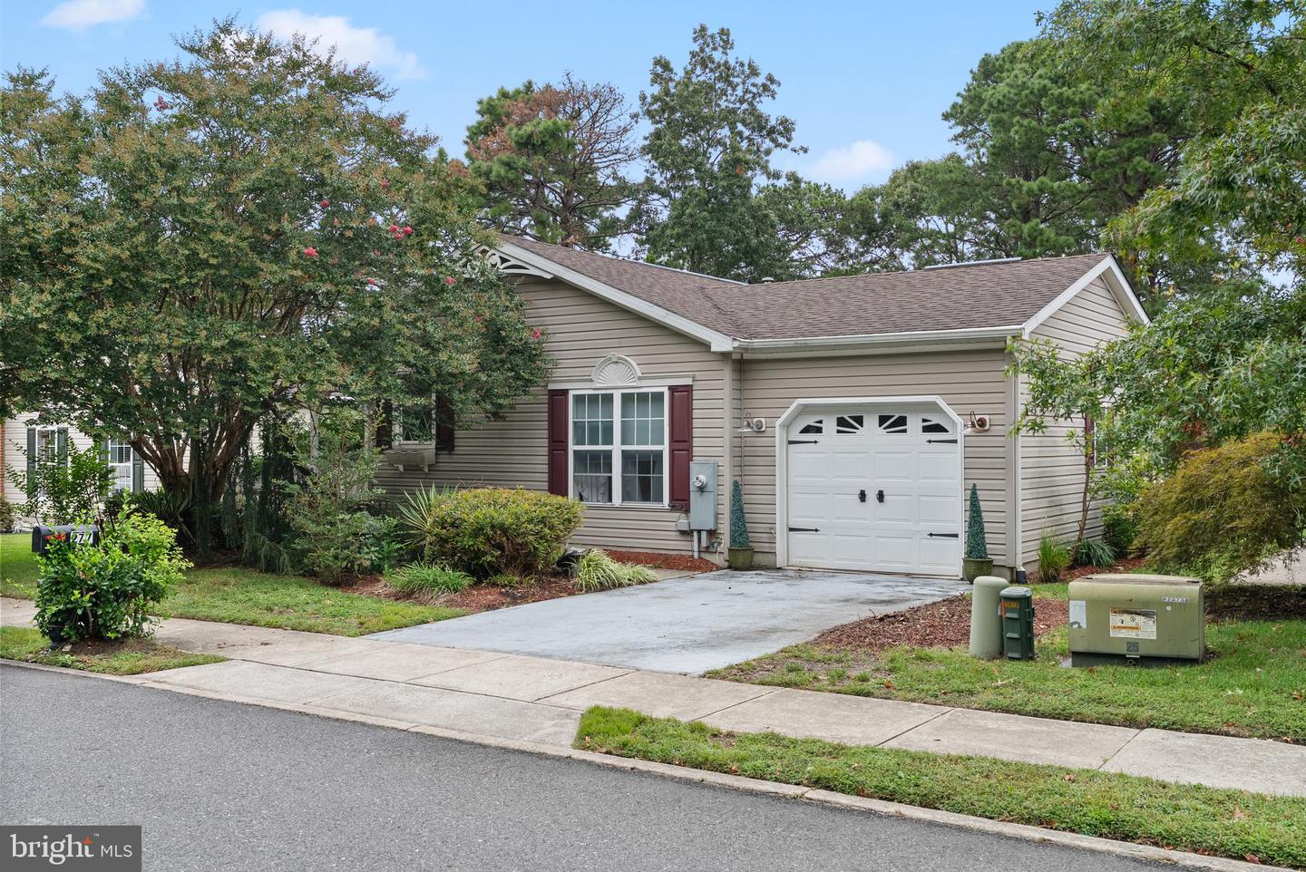 277 Greenbriar Court Property Photo 1