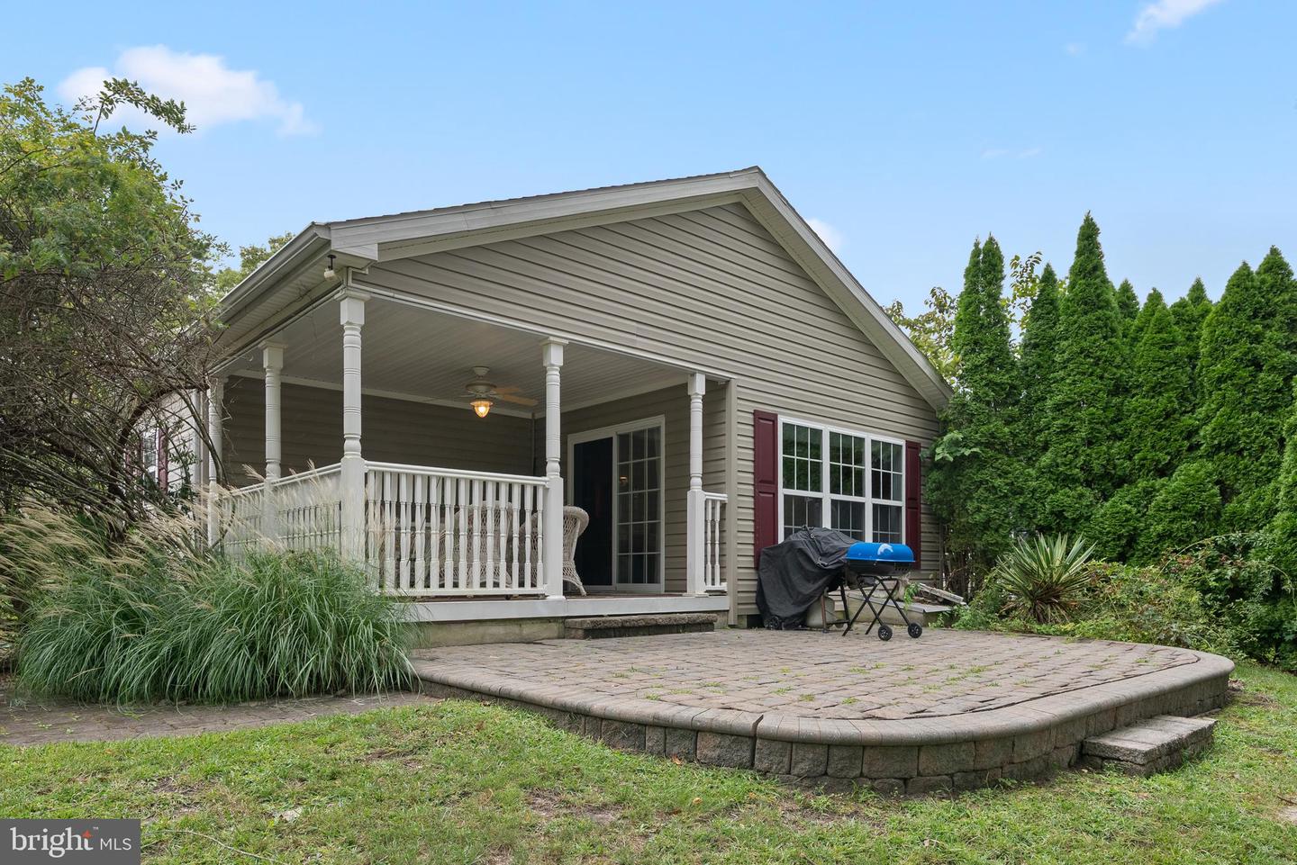 277 Greenbriar Court Property Photo 2