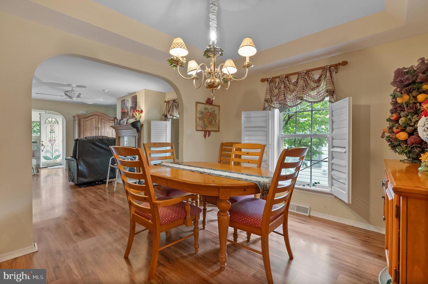 277 Greenbriar Court Property Photo 8