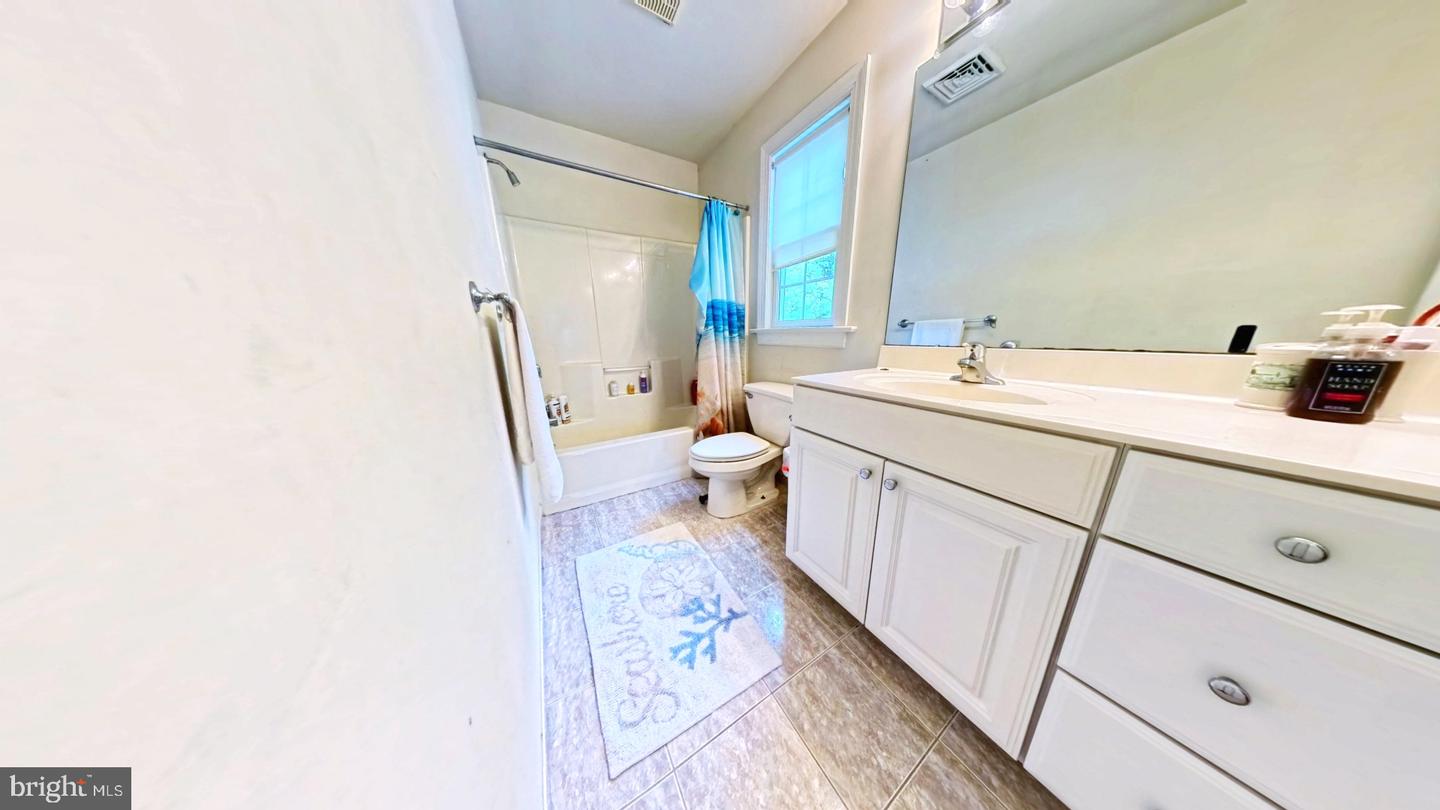 203 Cynwyd Dr Property Photo 35