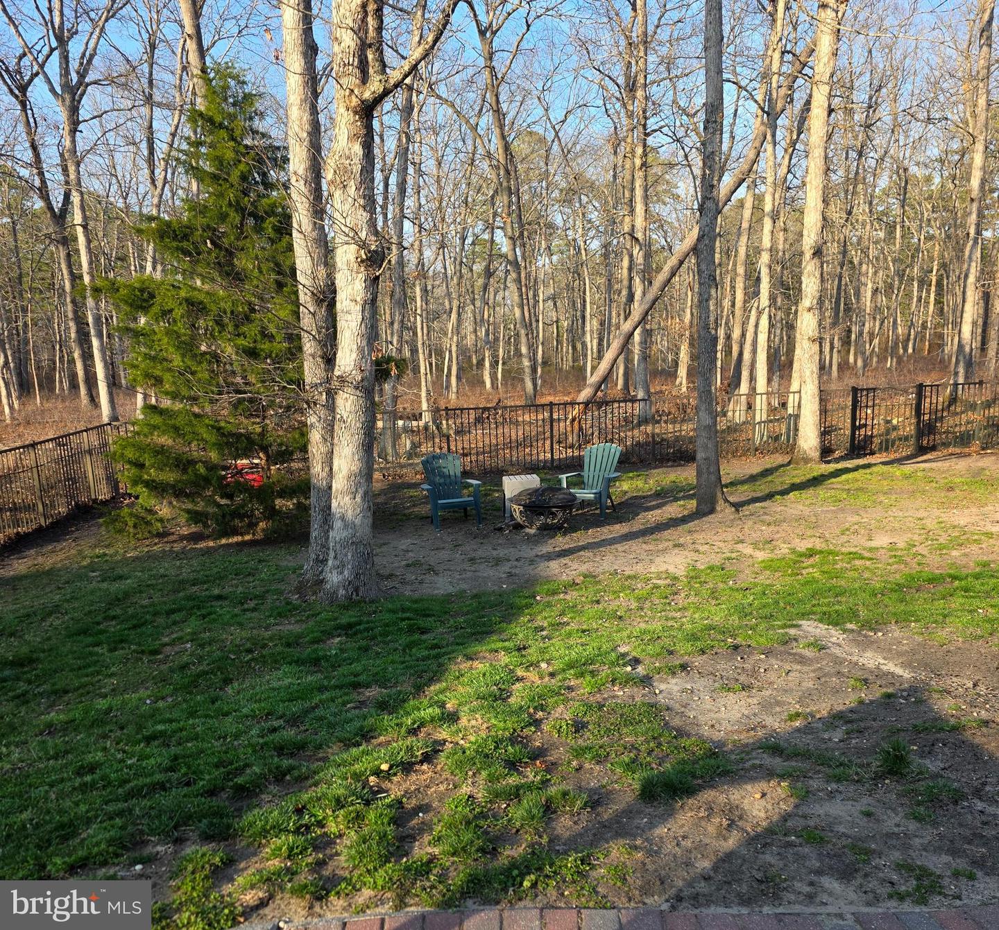 675 Country Club Dr Property Photo 22