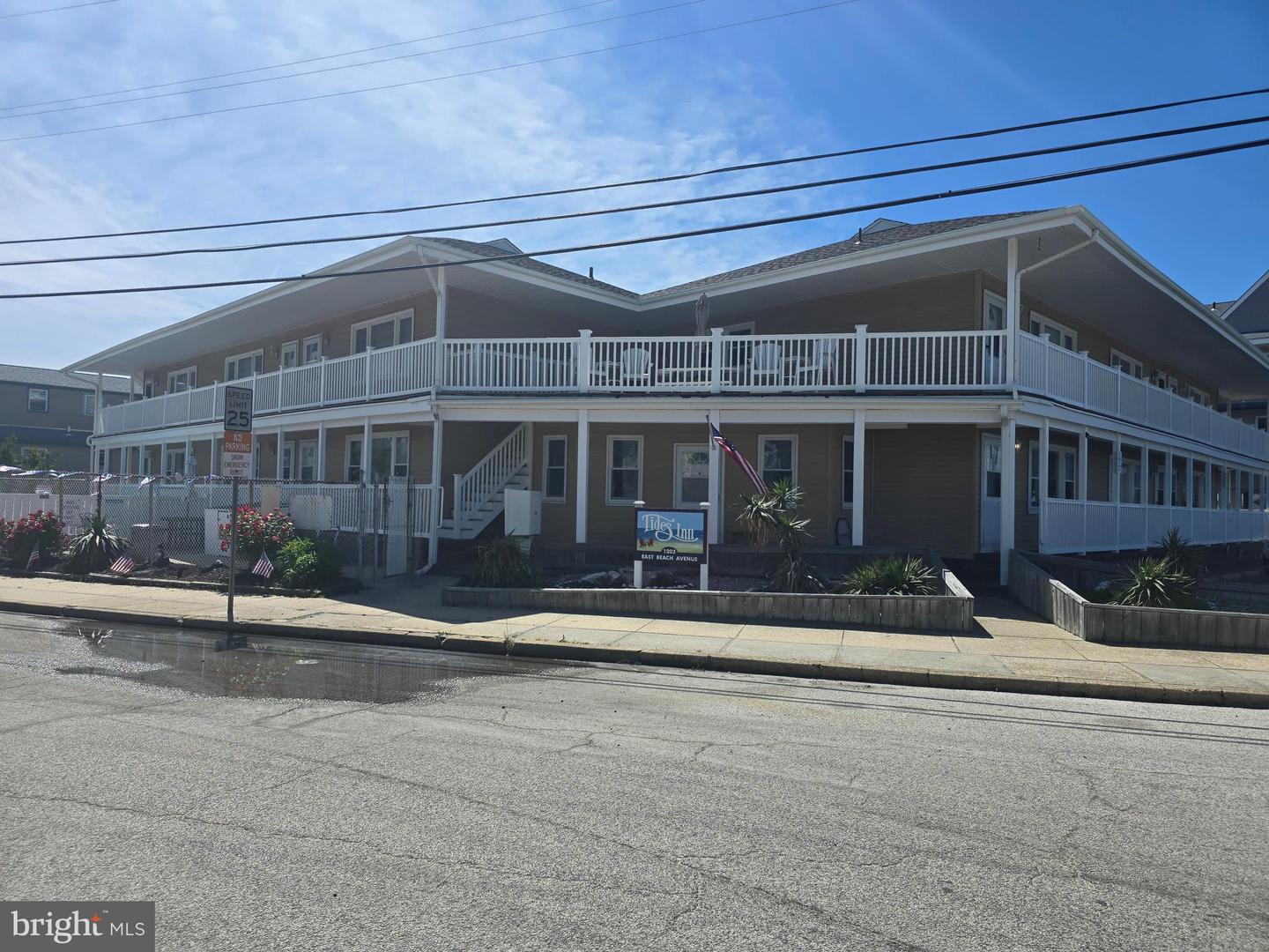 1203 Beach Ave E #8 Property Photo 49